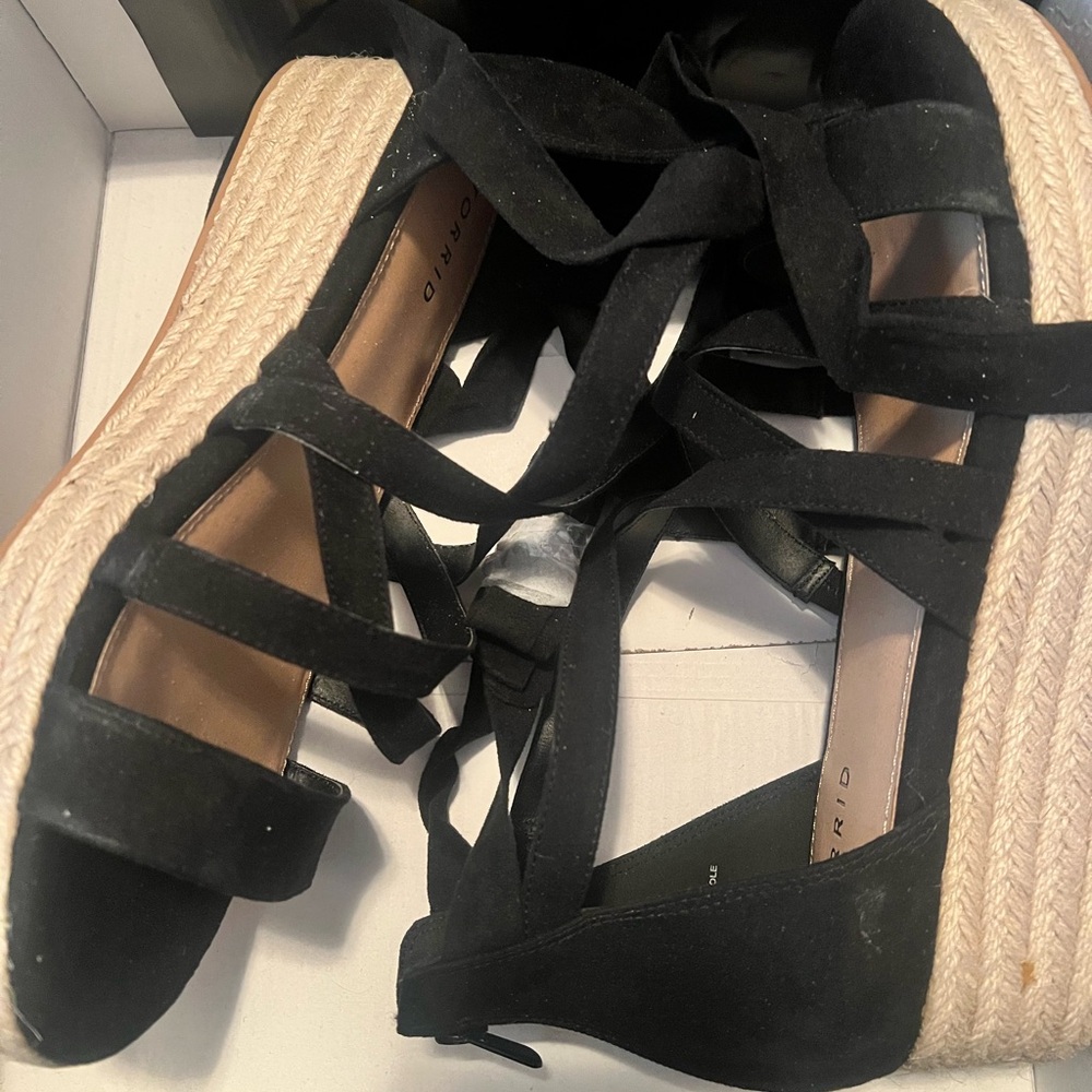 Torrid Black Strappy Ankle Flatform Sandals